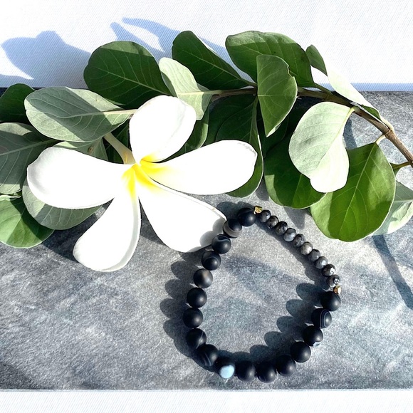 Mixed Beads & Dalmatian Jasper Stones Stretch Bracelet - Picture 3 of 3